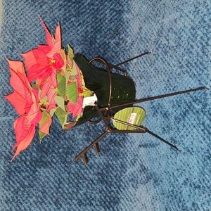 🦌 Reindeer plant stand. Steel. Christmas decor. New with tags!